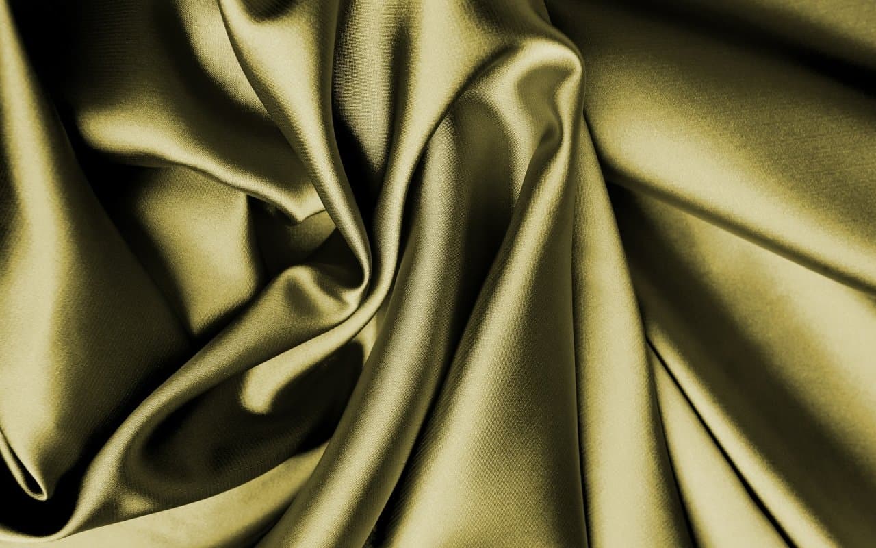 Advanced materials in 2025: From scientific promise to commercial proof