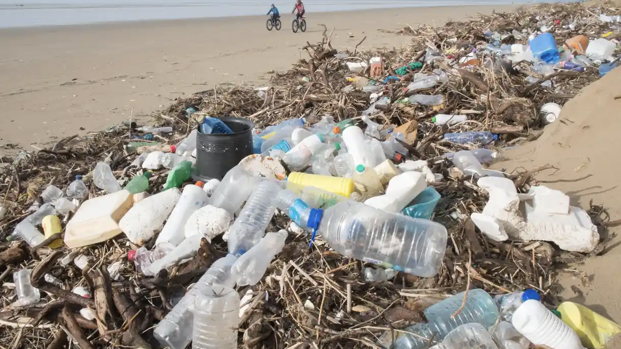  Survey finds that 60 firms are responsible for half of world’s plastic pollution